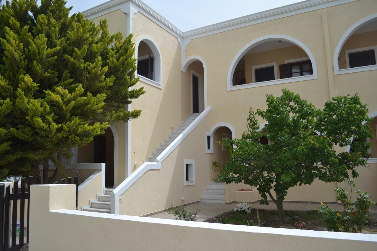 Floralia Hotel Karterados  Ngoại thất bức ảnh