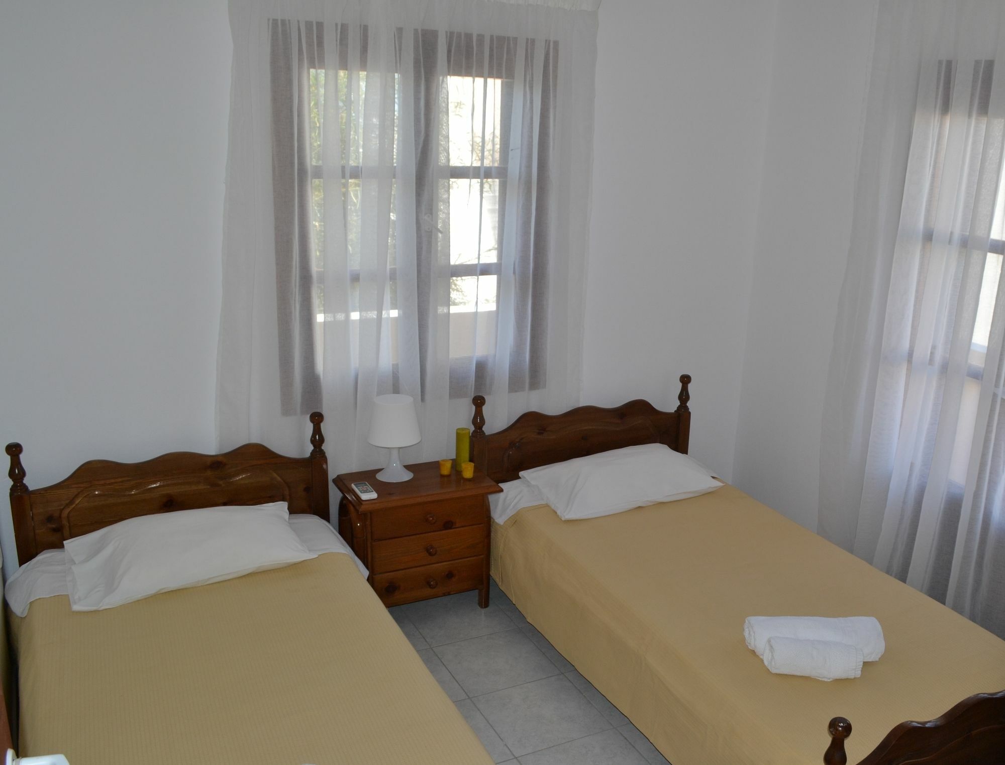 Floralia Hotel Karterados  Ngoại thất bức ảnh